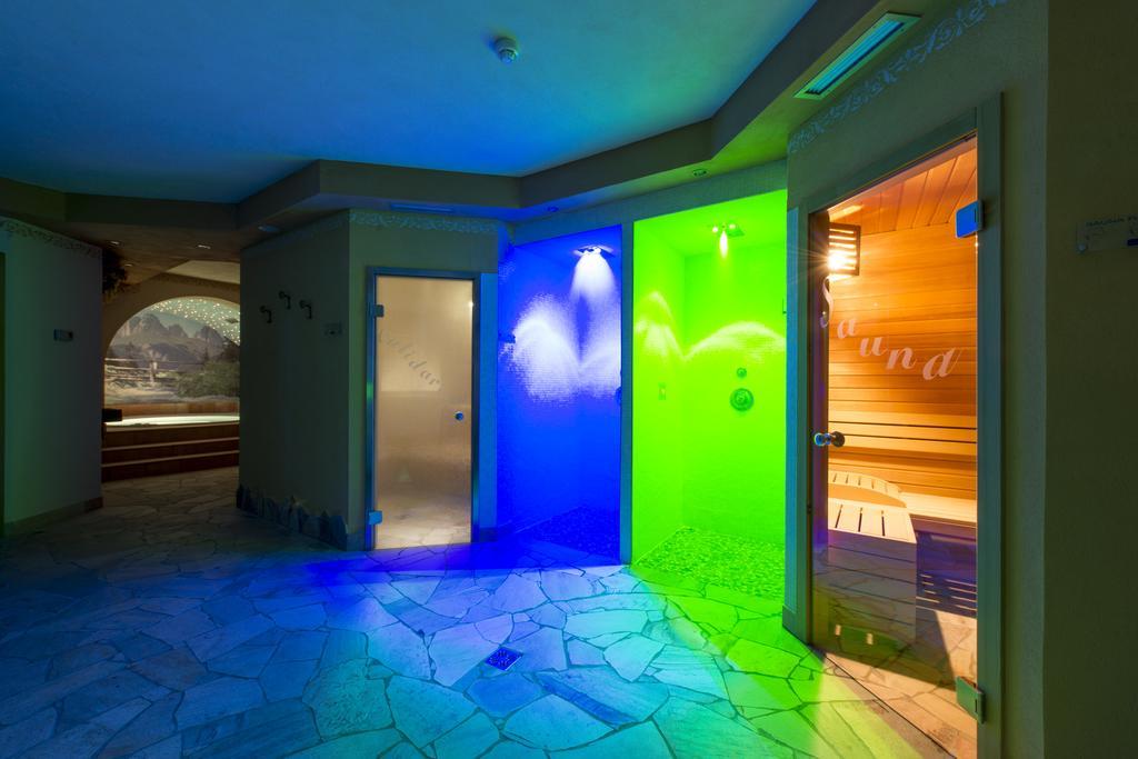 Hotel Villa Rosella Park & Wellness Canazei Extérieur photo